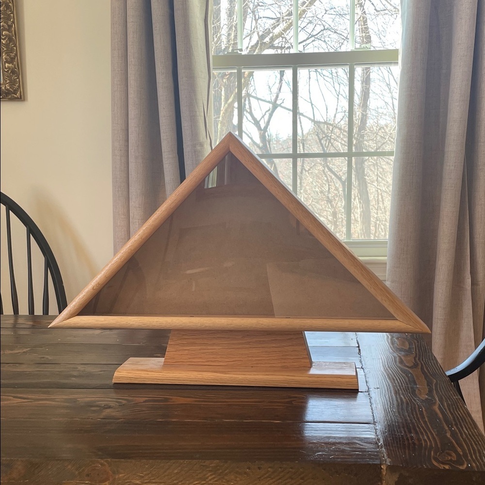 Maine Made Triangular Floating Oak Pedestal Flag Display Case Stand Natural Oak